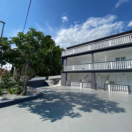 Anita Apartman
