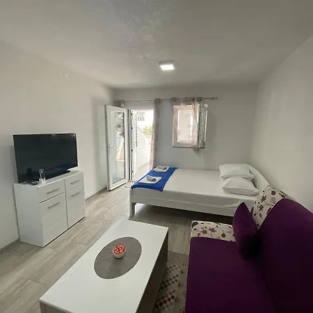 Anita Apartman