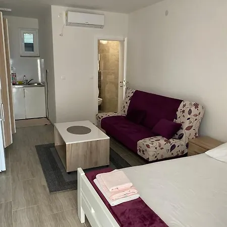 Anita Apartman *