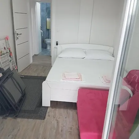 Anita Apartman *